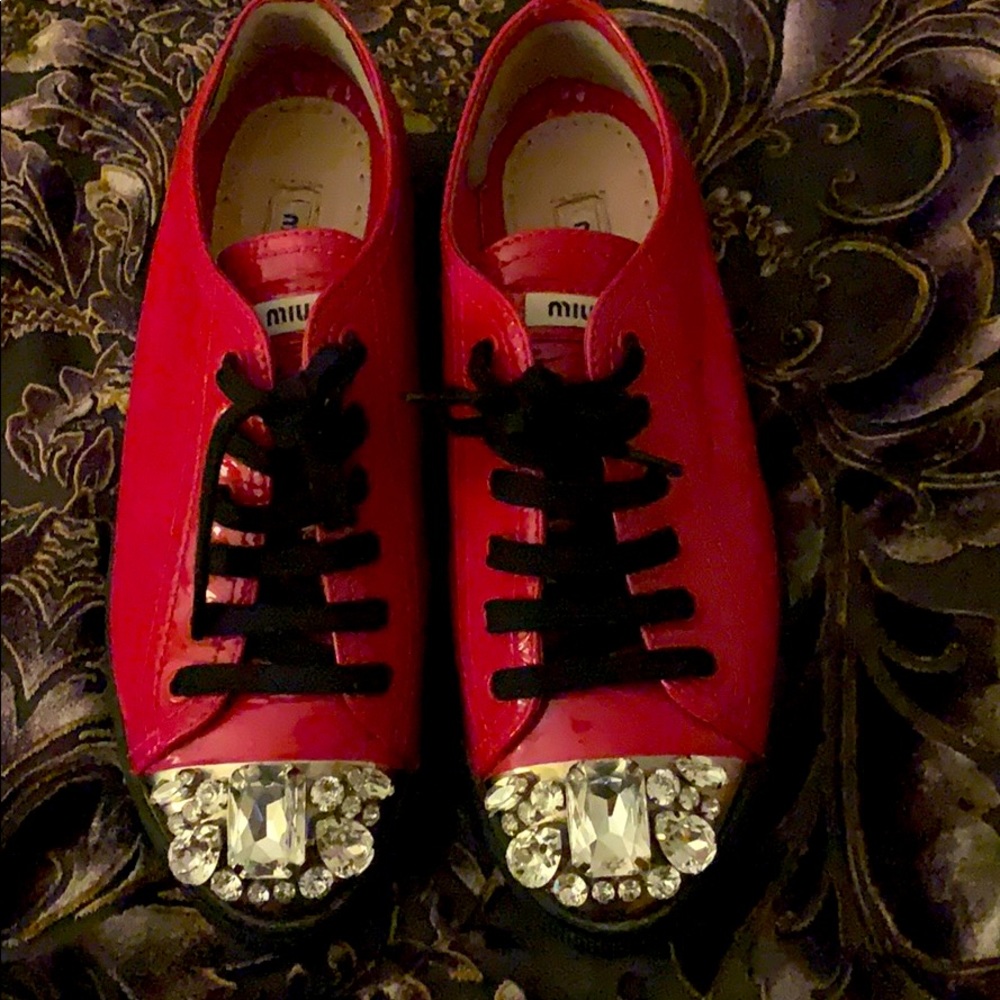 NEW shoes, with no prior use